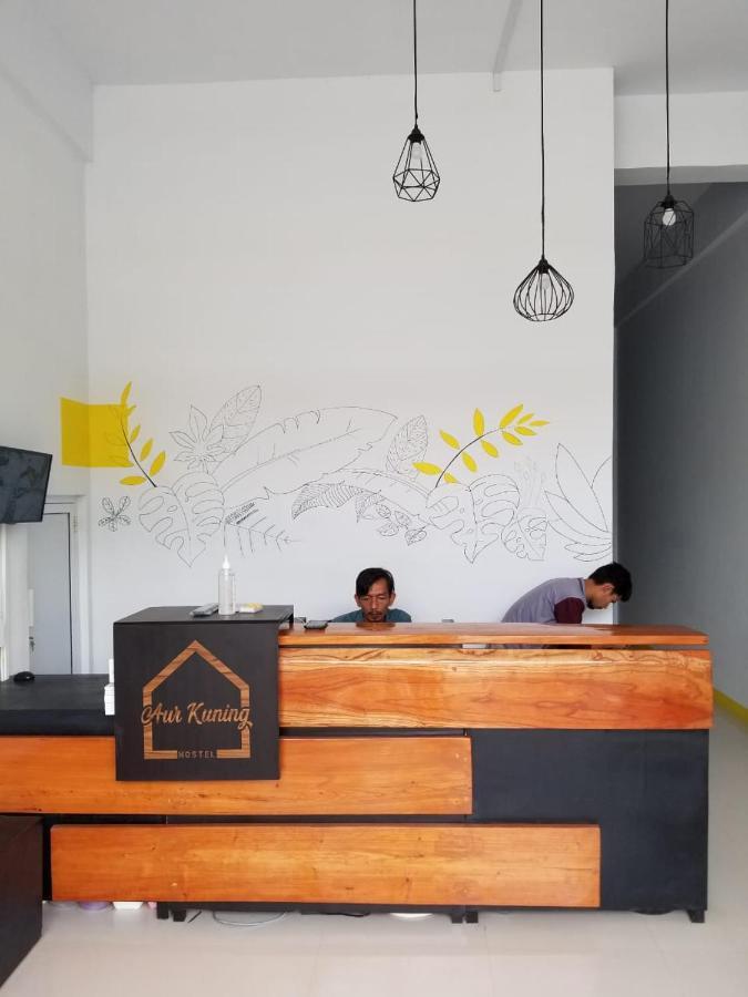 Aur Kuning Hostel Syariah 武吉丁宜 外观 照片