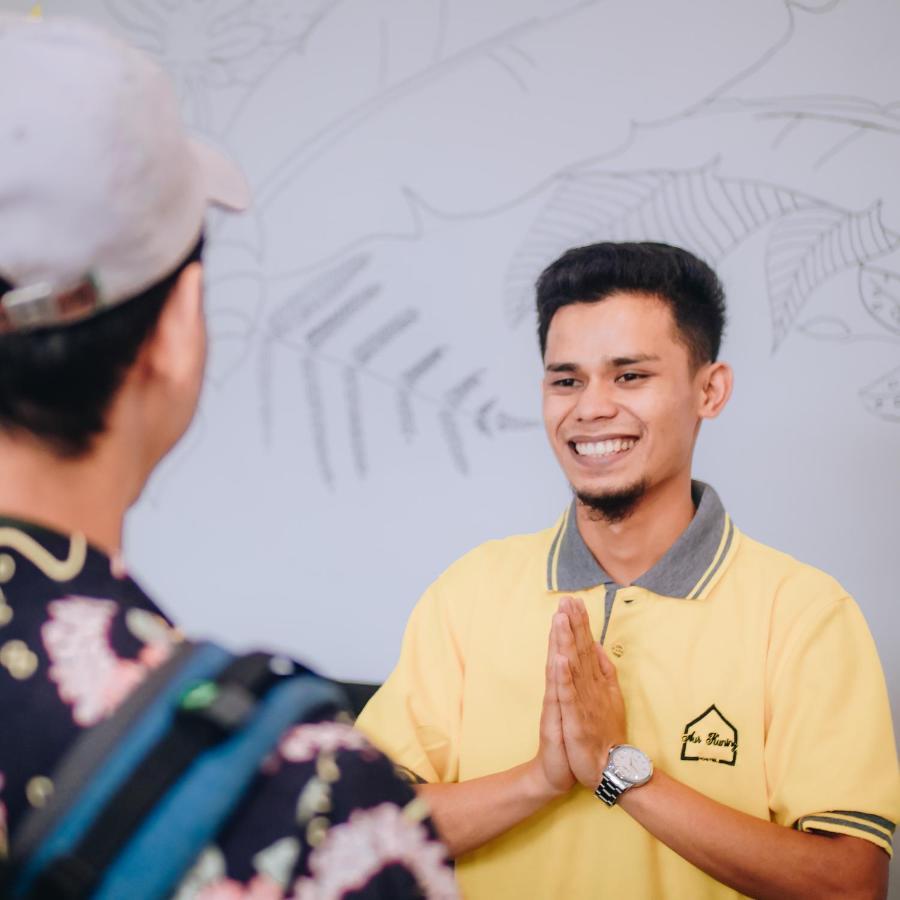 Aur Kuning Hostel Syariah 武吉丁宜 外观 照片