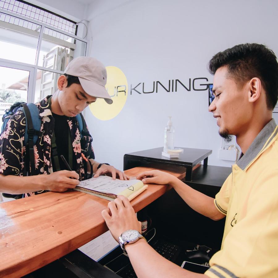 Aur Kuning Hostel Syariah 武吉丁宜 外观 照片