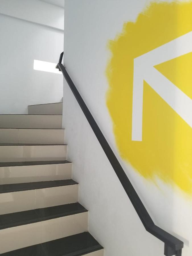 Aur Kuning Hostel Syariah 武吉丁宜 外观 照片