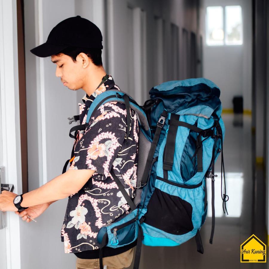 Aur Kuning Hostel Syariah 武吉丁宜 外观 照片