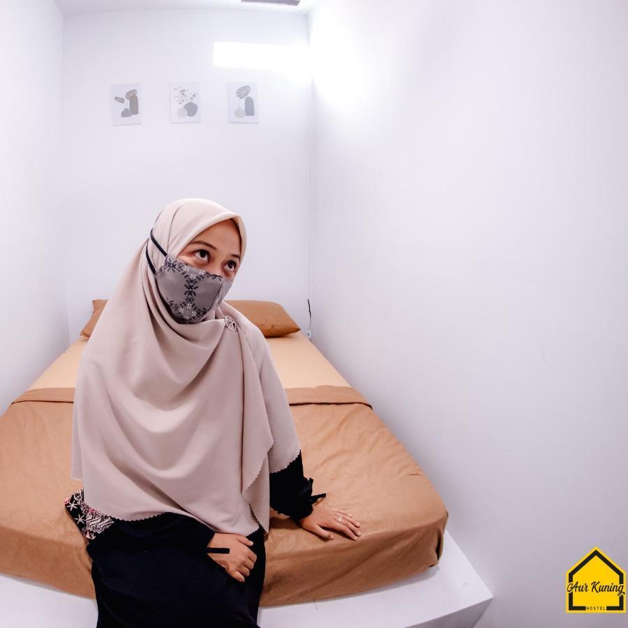 Aur Kuning Hostel Syariah 武吉丁宜 外观 照片