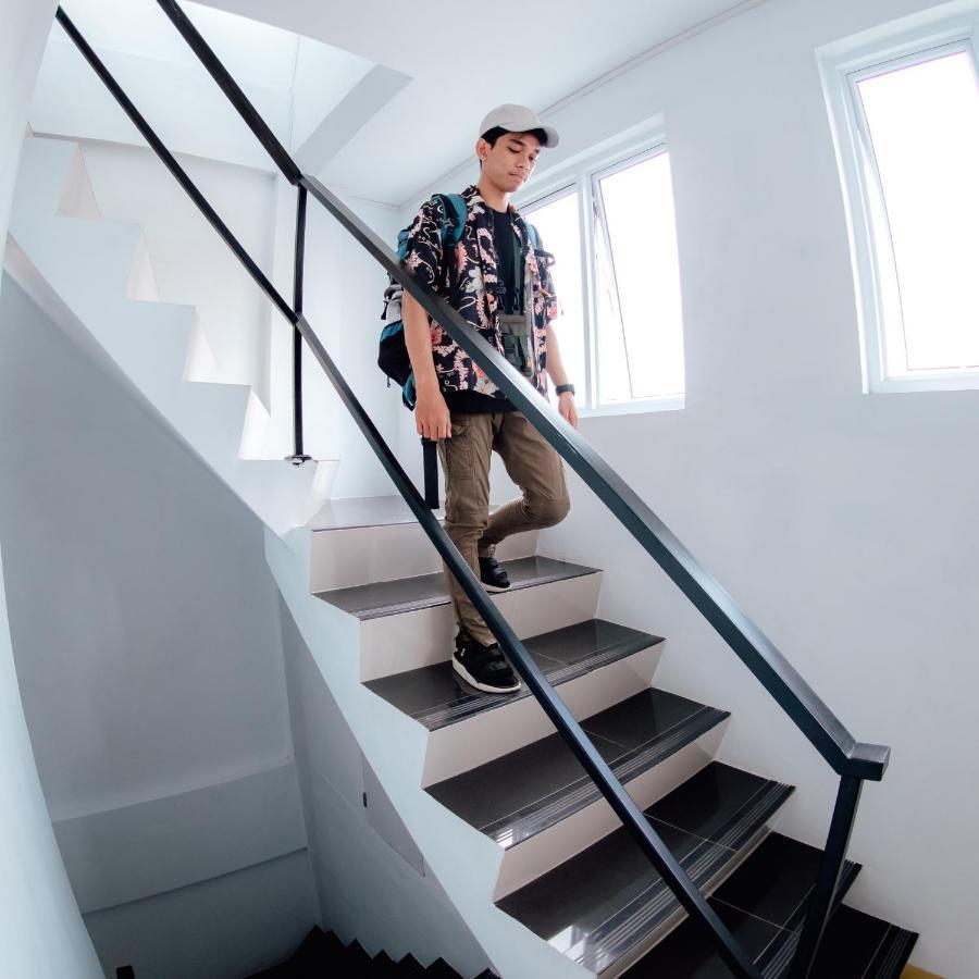 Aur Kuning Hostel Syariah 武吉丁宜 外观 照片