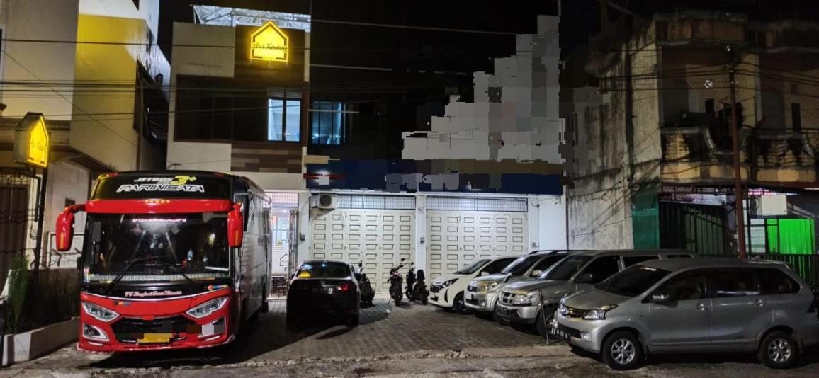 Aur Kuning Hostel Syariah 武吉丁宜 外观 照片