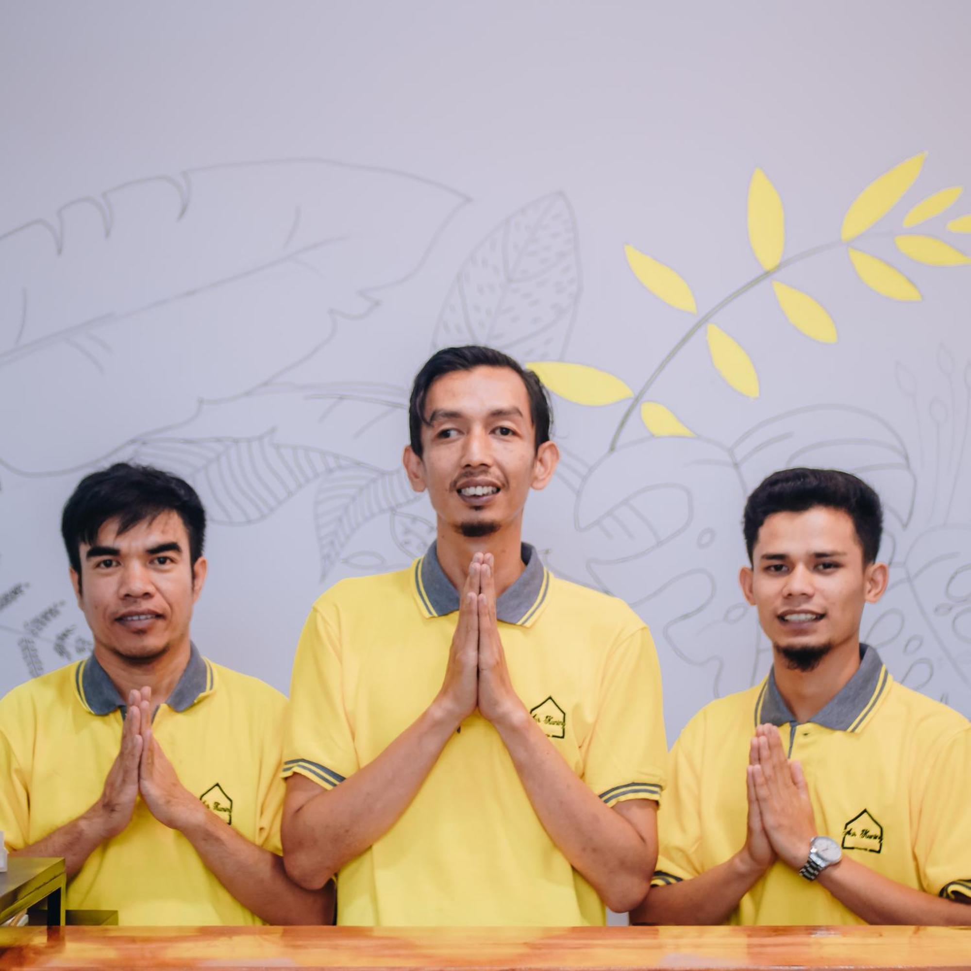 Aur Kuning Hostel Syariah 武吉丁宜 外观 照片